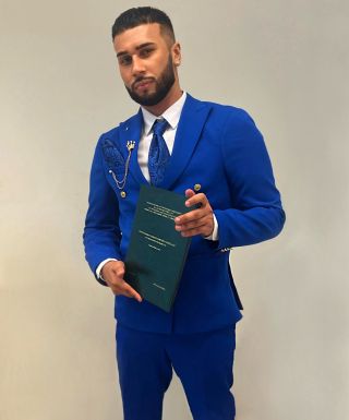 Staň sa aj ty jedným z našich spokojných zákazníkov ✅ Oblek stále dostupný na webe ....